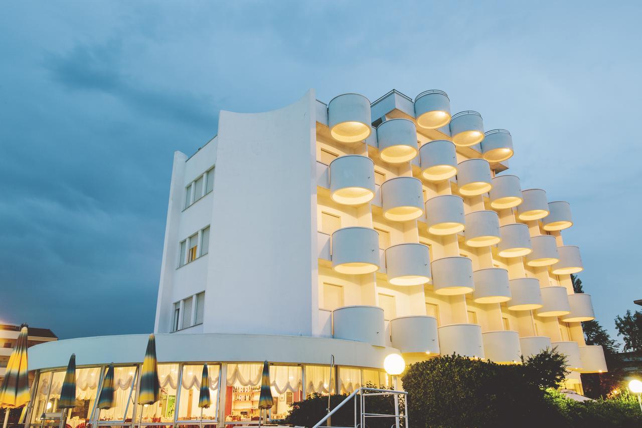 Hotel Marco Lido Di Savio Exteriör bild