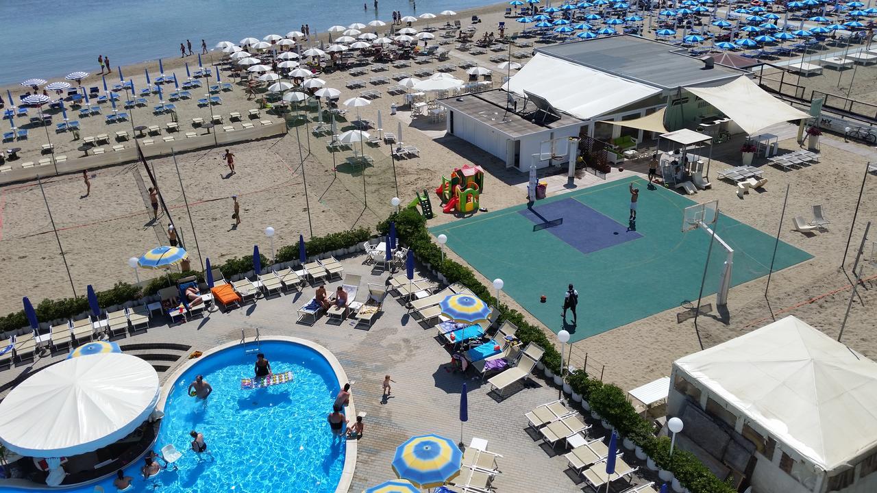 Hotel Marco Lido Di Savio Exteriör bild